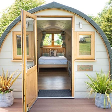 Hotel Glamping At South Lytchett Manor à Poole Extérieur photo