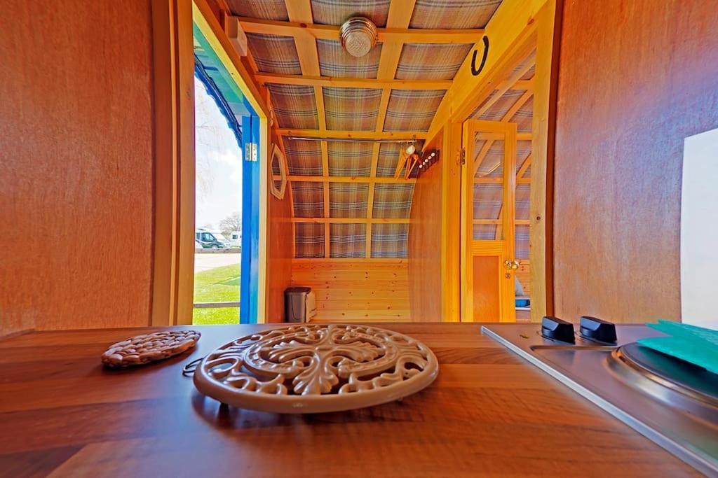 Hotel Glamping At South Lytchett Manor à Poole Extérieur photo