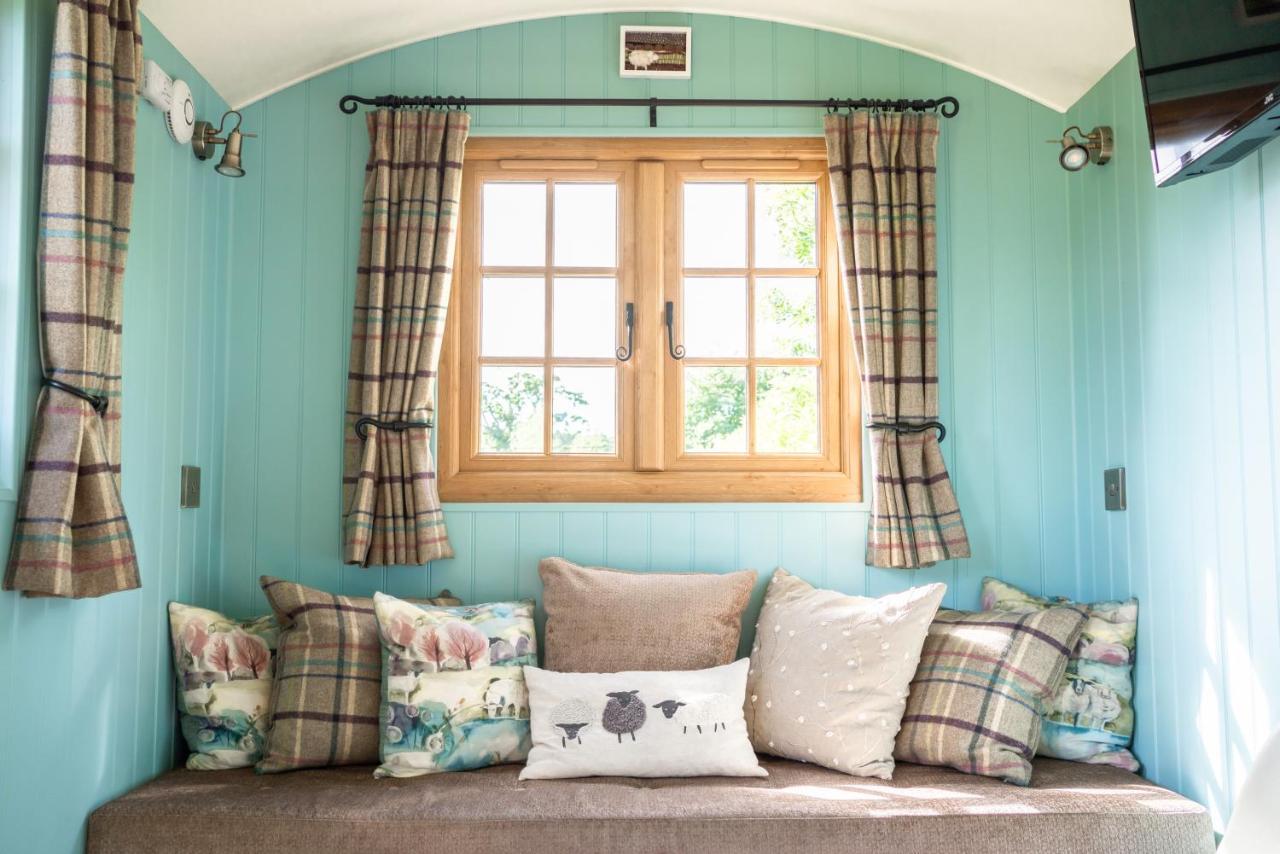 Hotel Glamping At South Lytchett Manor à Poole Extérieur photo