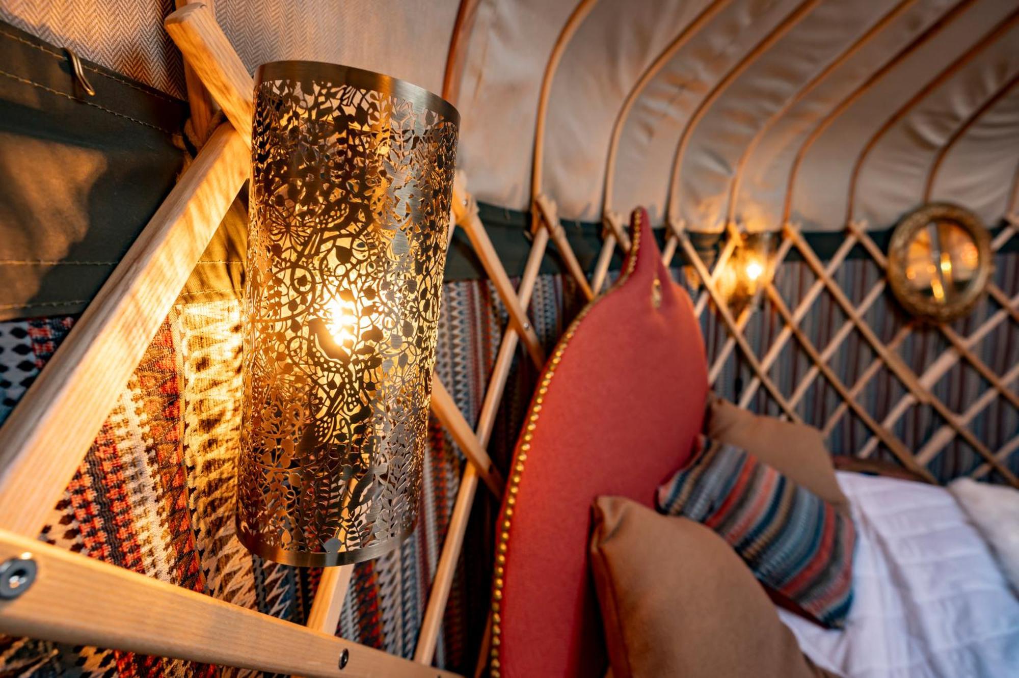 Hotel Glamping At South Lytchett Manor à Poole Extérieur photo