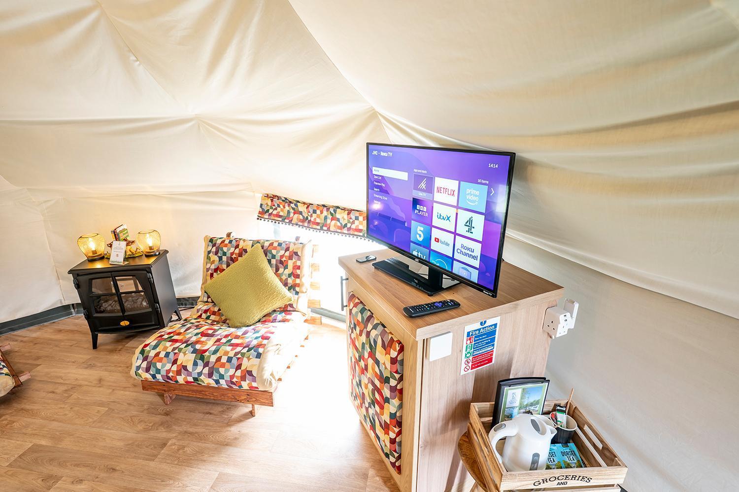 Hotel Glamping At South Lytchett Manor à Poole Extérieur photo